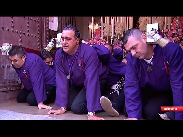 La Semana Santa en Sevilla: Devoción y Espectáculo