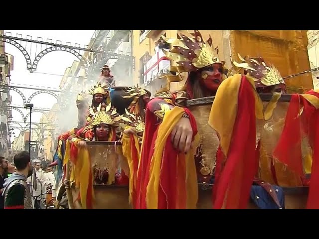 La-Fiesta-de-Moros-y-Cristianos-en-Alcoy-Historia-y-Espectaculo - Hunter Magazine La Fiesta de Moros y Cristianos en Alcoy: Historia y Espectáculo