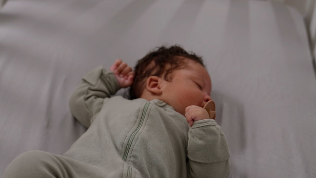 Crianza y sueño seguro: Previniendo la muerte súbita del lactante