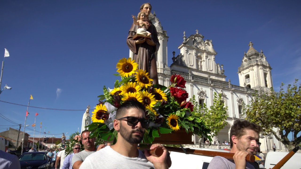 Las Fiestas de Nossa Senhora dos Milagres en Leiria: Fe y Comunión