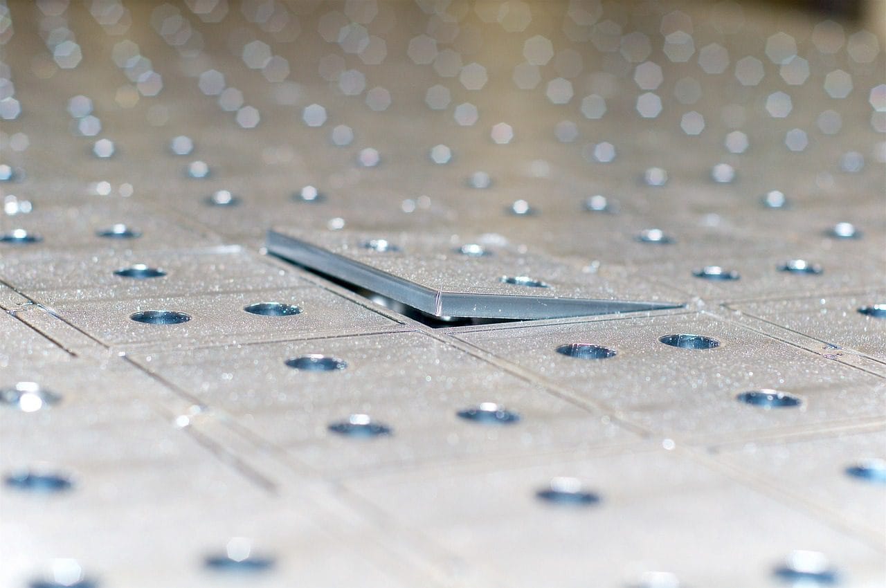 689809 - Metal-Láser - Hunter Magazine